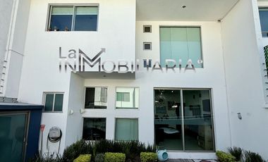VENTA CASA ACTUALIZADA EN JARDINES DE BELLAVISTA