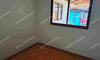 Se Vende Casa en Maipú. Alcione 1139.
✔️Características:
100. Mts2 Totales.
90 mTs2 Construidos.
3 Dormitorios.
1 Baño.
Amplio Living Comedor.
Amplia Cocina.
Conexión a Lavadora.
2 Estacionamientos Techados.
✔️Entorno:
Cercana a Locomoción.
Supermercados.
Ferias Libres.
Todo tipo de Comercios.
Cesfam.
Hospitales.
Colegios.
Jardines de Infancias.

💲Valor de Venta 115.000.000. Comisión del 2% Más IVA.
Se acepta todo medio de pago. 
MC Propiedades 
Tu aleada inmobiliaria