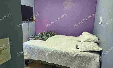 Se vende Depto en Quilicura. Estación Til-til block 0240.
✅ Características:
48mt2
Piso 3.
3 Dormitorios 
1 Baño
Living/Comedor
Área de lavado aparte
Con estacionamiento.
✅ Entorno:
Cercano al Metro Quilicura.
A 2 minutos de la Locomoción.
Comercios
Ferias Libres
Supermercados.
Colegios.
Cesfam
Hospitales.

💲Valor de Venta 70.000.000 Negociable.
Comisión del 2% más Iva.
Se acepta todo medio de pago.

MCPROPIEDADES 
Tu aleada inmobiliaria