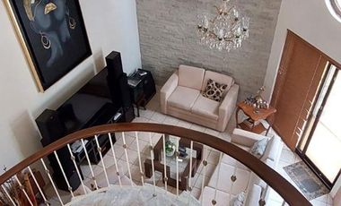 Linda casa en Jardines del Lago en VENTA