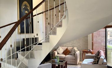 Linda casa en Jardines del Lago en VENTA