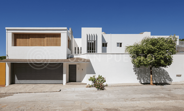 Se Vende Residencia Californiana de Lujo en Bacocho – Elegancia, Confort y Naturaleza en Puerto Escondido