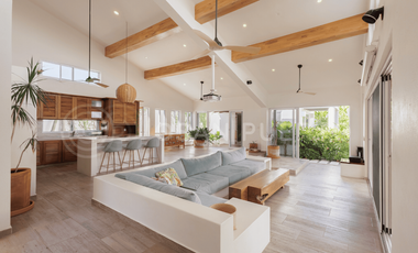 Se Vende Residencia Californiana de Lujo en Bacocho – Elegancia, Confort y Naturaleza en Puerto Escondido