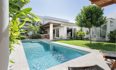 Se Vende Residencia Californiana de Lujo en Bacocho – Elegancia, Confort y Naturaleza en Puerto Escondido