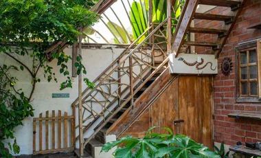 Hotel en Olon al pie del mar en venta