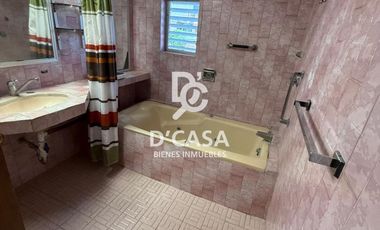 SE VENDE CASA EN LAS FUENTES
