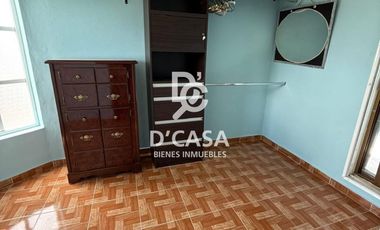 SE VENDE CASA EN LAS FUENTES