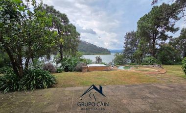 CASA EN RENTA CON ACCESO DIRECTO AL LAGO