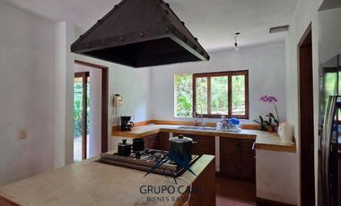 CASA EN RENTA CON ACCESO DIRECTO AL LAGO