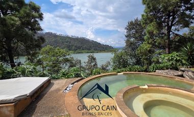 CASA EN RENTA CON ACCESO DIRECTO AL LAGO