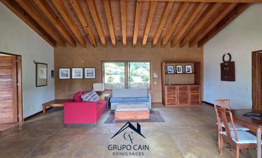 CASA EN RENTA CON ACCESO DIRECTO AL LAGO