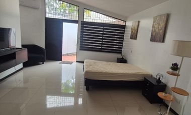 Suite Amoblada en Alquiler en Urdesa Central, Planta Baja, 1 Habitación, 1 Baño, Norte de Guayaquil.