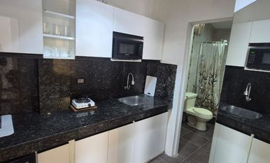 Suite Amoblada en Alquiler en Urdesa Central, Planta Baja, 1 Habitación, 1 Baño, Norte de Guayaquil.