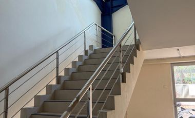 Disewakan Gudang / Pabrik Siap Pakai Lokasi Strategis di Lippo Cikarang