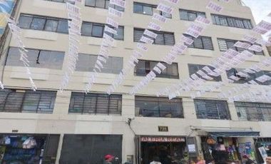 4 Locales en Galería Real (Inambari 739, entre Nicolas de Piérola y Andahuaylas)