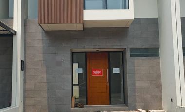 Disewakan Rumah Gress Minimalis Central Park Juanda, dekat Bandara, Tropodo, Garden Dian Regency