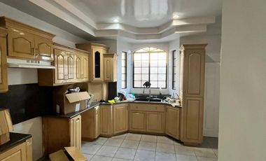 🏡 ¡Gran Oportunidad en Tijuana! Casa Residencial de Dos Niveles en Fraccionamiento Soler 🌟