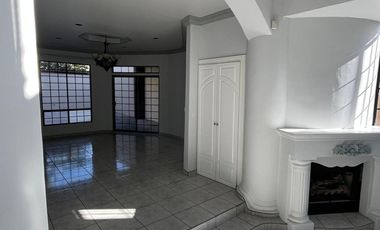 🏡 ¡Gran Oportunidad en Tijuana! Casa Residencial de Dos Niveles en Fraccionamiento Soler 🌟