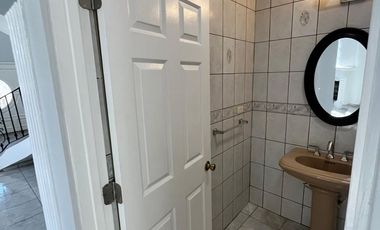 🏡 ¡Gran Oportunidad en Tijuana! Casa Residencial de Dos Niveles en Fraccionamiento Soler 🌟