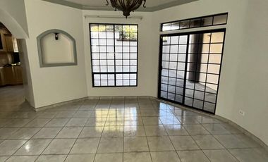 🏡 ¡Gran Oportunidad en Tijuana! Casa Residencial de Dos Niveles en Fraccionamiento Soler 🌟