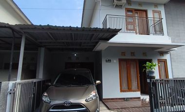 Rumah 2 Lantai Jogja Murah Dekat Bandara Adi Sucipto Depok, Sleman ; Full Furnish