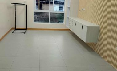 Brgy.Roxas Quezon City Brandnew Modern 3 Storey Townhouse near Scout Chuatoco rg