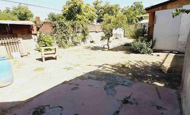 Amplio Terreno con Casa Solida Para Remodelar en La Granja
