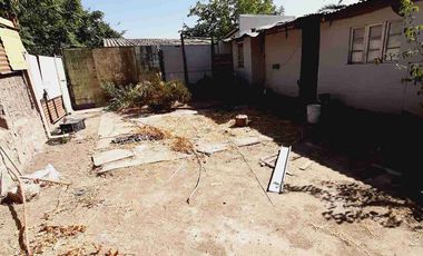 Amplio Terreno con Casa Solida Para Remodelar en La Granja