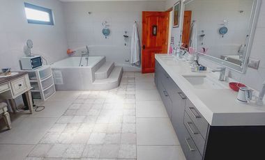 Hermosa y Bien Mantenida Parcela en Alto Jahuel, Buin