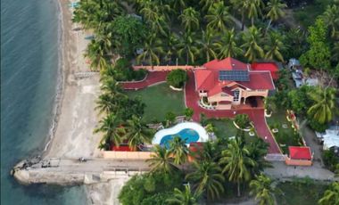 Beach Front House and Lot