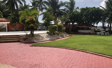 Beach Front House and Lot