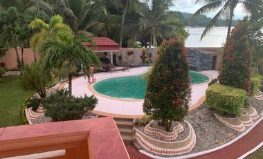 Beach Front House and Lot