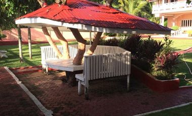 Beach Front House and Lot