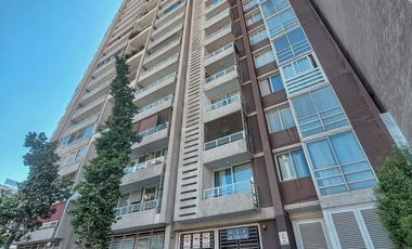 Comodo departamento dos dormitorios en Lira, Santiago Centro