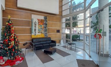 Comodo departamento dos dormitorios en Lira, Santiago Centro