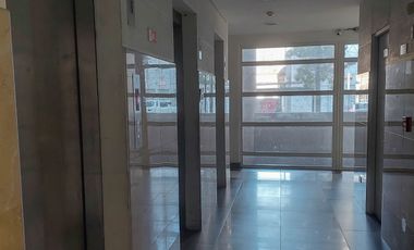 Comodo departamento dos dormitorios en Lira, Santiago Centro