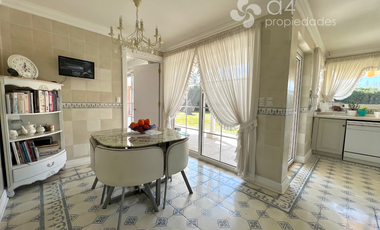 Fabulosa Casa En Sector Las Mercedes De Requínoa.