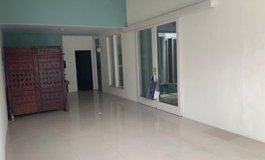 NEWLY RENOVATED MINIMALIST HOUSE FOR SALE ON MARGAHAYU RAYA BIG STREET, STRATEGIC LOCATION!