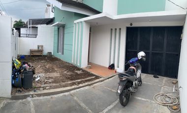 NEWLY RENOVATED MINIMALIST HOUSE FOR SALE ON MARGAHAYU RAYA BIG STREET, STRATEGIC LOCATION!