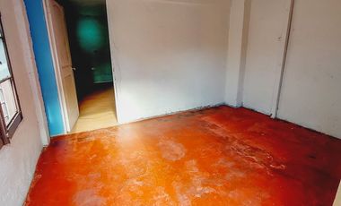 Casa Para Remodelar en Cristobal de Erazo, San Joaquin