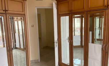 SIAP HUNI!! Sewa Rumah Taman Palem Lestari 2 Lantai Luas 90m2