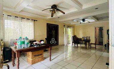 PRIME RESIDENTIAL LOT WITH OLD HOUSE AT LOYOLA GRAND VILLAS