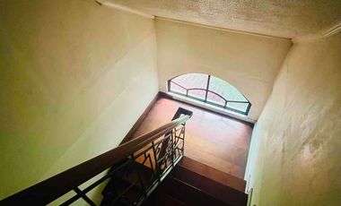 PRIME RESIDENTIAL LOT WITH OLD HOUSE AT LOYOLA GRAND VILLAS