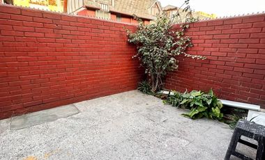 Casa 2 Pisos Fernando Rioja, La Cisterna / 5D 4B Estacionamientos