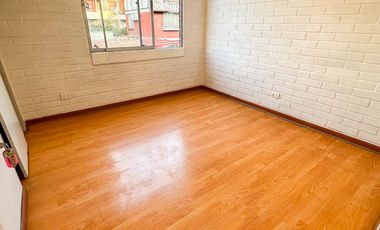 Casa 2 Pisos Fernando Rioja, La Cisterna / 5D 4B Estacionamientos