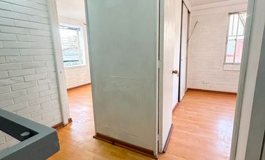 Casa 2 Pisos Fernando Rioja, La Cisterna / 5D 4B Estacionamientos