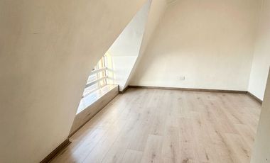 Casa 2 Pisos Fernando Rioja, La Cisterna / 5D 4B Estacionamientos