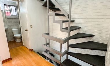 Casa 2 Pisos Fernando Rioja, La Cisterna / 5D 4B Estacionamientos