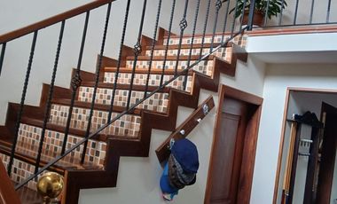 LINDA CASA CAMPESTRE PERO A POCOS METROS DEL AREA URBANA