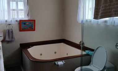 LINDA CASA CAMPESTRE PERO A POCOS METROS DEL AREA URBANA